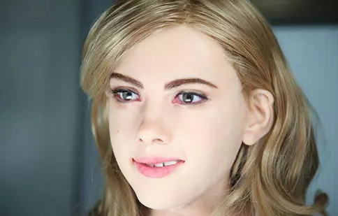 Un fan a construit un robot cu înfățișarea actriței Scarlett Johansson