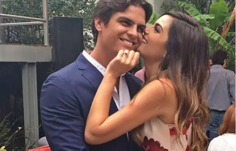 Ximena Navarrete s-a logodit cu Juan Carlos Valladares