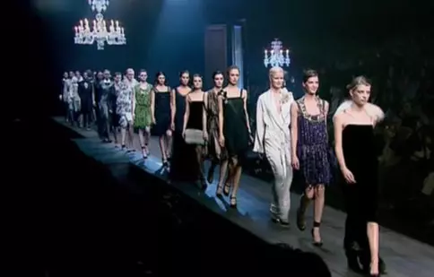 Săptămâna modei de la Paris se vede la TV5MONDE