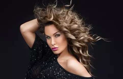 FOTO. Anna Lesko a lansat un nou single, “Jumătate”