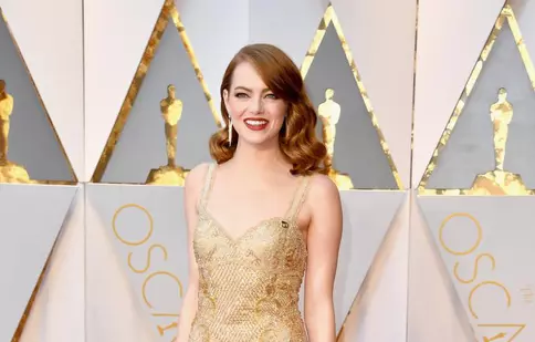 „Fashion Police” de la E! analizează ținutele purtate de vedete la Gala Oscar 2017