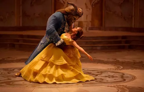 Frumoasa, Bestia și contabila. Cât încasează Emma Watson pentru rol și cât de rentabil este să joci o prințesă Disney