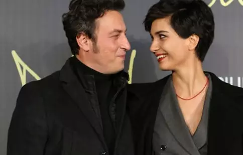 Actrița Tuba Büyüküstün a divorțat de soțul ei, Onur Saylak