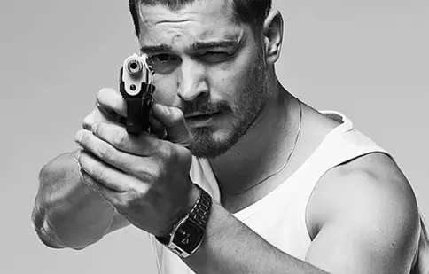 Ce spune Çağatay Ulusoy despre rolul său din „Intrusul”
