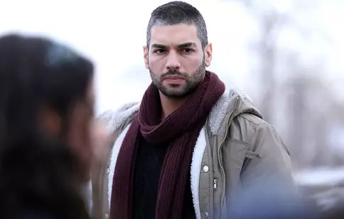 Cine e Şükrü Özyıldız, protagonistul serialului „Steaua sufletului”, care începe mâine la Kanal D