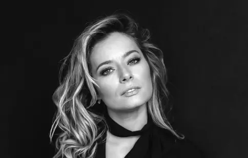 Laura Cosoi joacă în „Lara”, un serial online pentru adolescenți