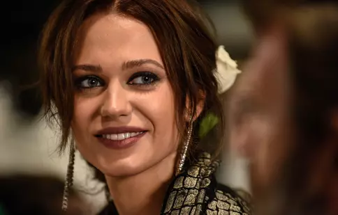 Michaela Prosan, sărbătorită două zile pe platourile de filmare “Fructul oprit” (Antena 1)