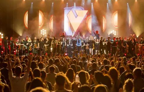 Trupa Vunk a pus în scenă la Arenele Romane cea mai importantă producție din acest an concertul rock simfonic, CAMELEOM!
