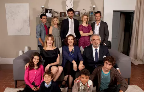 Prima TV va difuza, din 7 septembrie, serialul italian, „Familia”