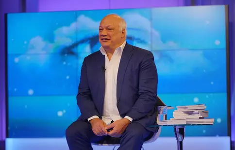 Sâmbătă, invitatul emisiunii Digicult, de la Digi 24, va fi scriitorul Eric Emmanuel Schmitt
