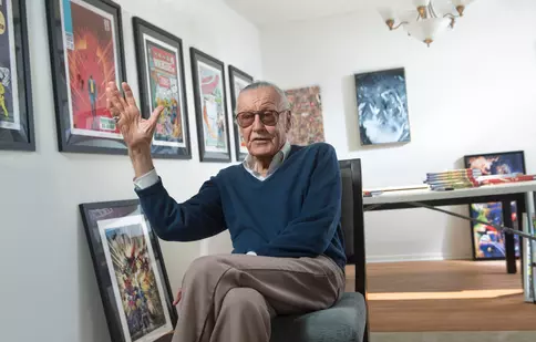 Stan Lee, „părintele” lui Spider-Man, X-Men și a numeroși supereroi Marvel, a murit