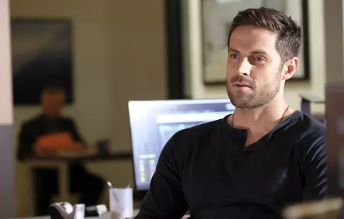 INTERVIU. Dylan Bruce, despre serialul „Crimele”: „Această producție are personaje puternice”