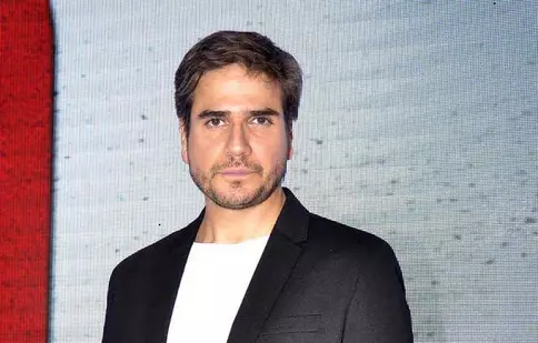Daniel Arenas va fi protagonistul unei noi telenovele marca Televisa. Cine face parte din distribuție