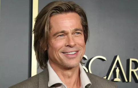 FOTO. Brad Pitt a prezentat vremea în cadrul unui show online