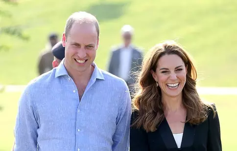 Prințul William și Kate Middleton au făcut o vizită virtuală la o școală din Anglia