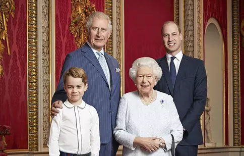 Prințul George, fiul ducilor de Cambridge, împlinește astăzi 7 ani. Noile fotografii publicate de Palatul Kensington