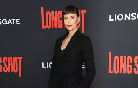 Charlize Theron își dorește o continuare a peliculei  „Vechea gardă”