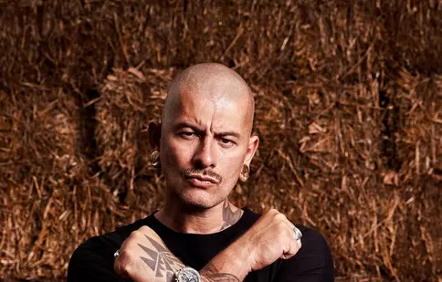 Vali Bărbulescu va descoperi toate secretele noului sezon „Ferma”. Fostul concurent al emisiunii va prezenta show-ul online „Ferma. În plus”