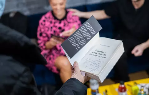 Lansare de carte surpriză pentru Mihai Bendeac, duminică, la iUmor
