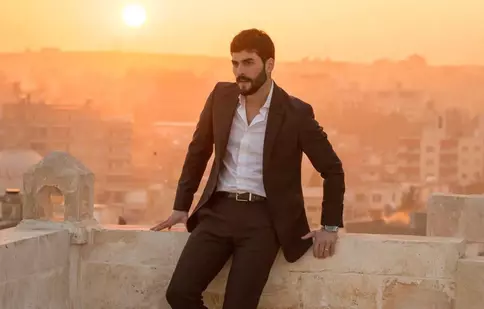 Final cu scandal pentru „Hercai”! Producătorii îl dau în judecată pe Akın Akınözü