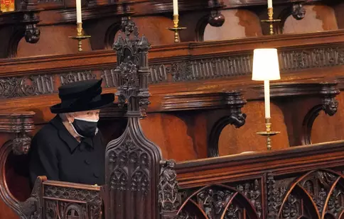 Scrisoarea de adio lăsată de regina Elisabeta pe sicriul soțului ei. Cum s-a semnat