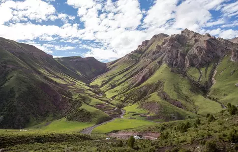 O serie documentară de neratat: „Ray Mears: China sălbatică” se vede duminica la Viasat Nature