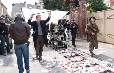 Celebrul regizor Christopher Nolan pregătește un film despre Julius Robert Oppenheimer și dezvoltarea bombei atomice