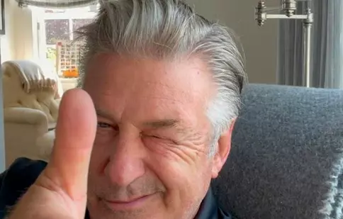Alec Baldwin a împușcat mortal o femeie și a rănit regizorul, pe platourile de filmare