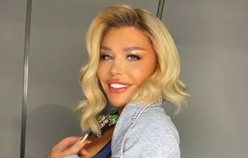 Loredana Groza, sesiune de cardio pe tocuri și în dresuri plasă.  Fanii au reacționat imediat: „NU te ajută să pari mai tânără”