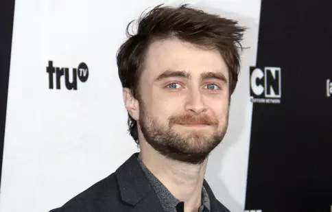 Daniel Radcliffe și iubita lui, apariție rară pe covorul roșu. Au trecut 8 ani de când n-au mai apărut public împreună
