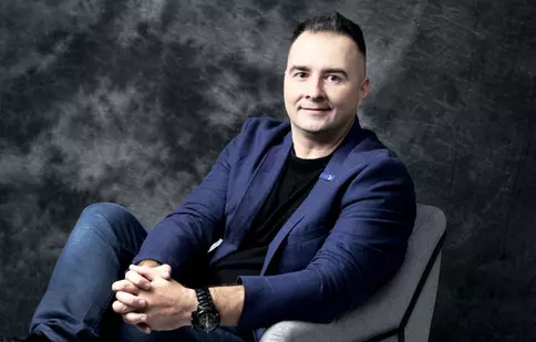 Rareș Năstase, în mijlocul refugiaților din Ucraina: „E un gest uriaș de solidaritate, din partea românilor”