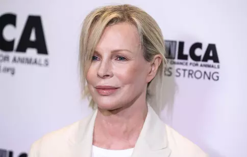 Kim Basinger urmează să joace în remake-ul filmului de succes „9 săptămâni și jumătate”. Primele detalii despre viitorul serial Prime Video
