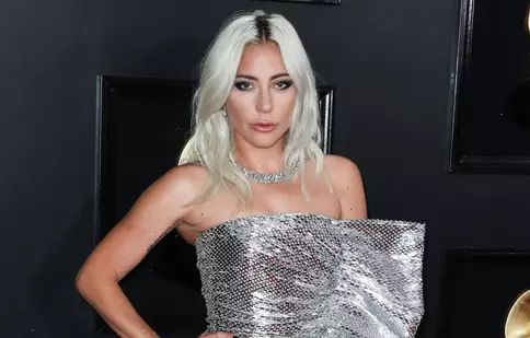 Premiile Grammy 2022: Cele mai frumoase și cele mai neinspirate ținute de pe covorul roșu
