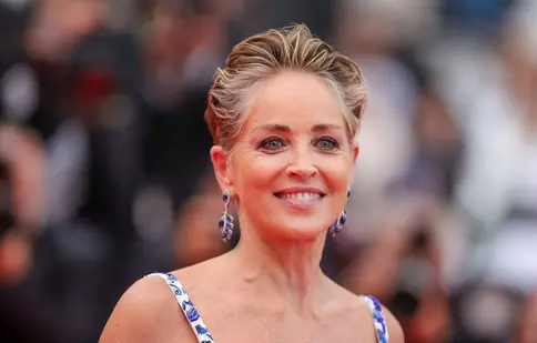 Sharon Stone, părăsită de iubitul mai tânăr. Motivul este absolut surprinzător