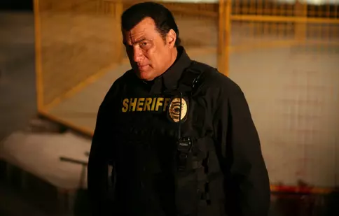 „True Justice”, singurul serial în care a jucat vreodată actorul Steven Seagal, se poate vedea pe FilmBox Premium