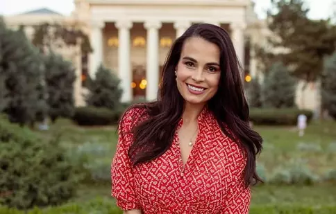 Cum arată acum prima fiică a Ancăi Serea. Sarah a împlinit 15 ani