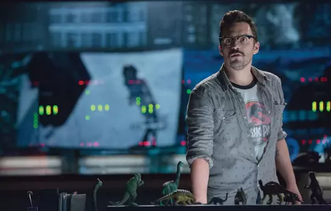 Filme la TV azi, 21 august: „Jurassic World”, „Clifford: Marele câine roșu”, „Transfer de captivi”, „Acum sunt 13”