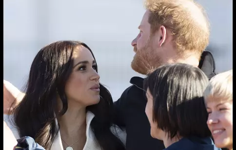 Meghan Markle și-a lansat podcast. Cine e primul invitat celebru al soției Prințului Harry și unde poate fi ascultat interviul