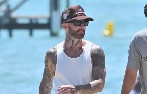 Adam Levine, prima reacție după ce a fost acuzat că a înșelat-o pe Behati Prinsloo cu un model de pe Instagram