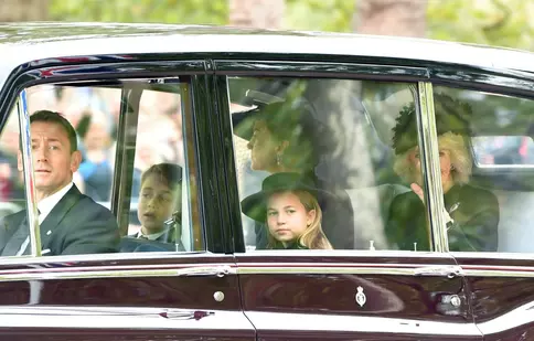 Prințul George și Prințesa Charlotte, prezenți la înmormântarea Reginei Elisabeta a II-a. Ce se întâmplă cu Prințul Louis