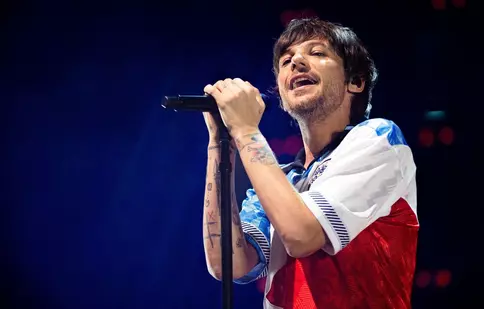 Louis Tomlinson, fostul membru One Direction, în concert la București. Bilete și data concertului