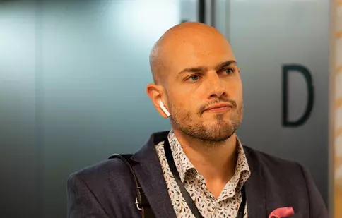Matei Dima, alias BRomania, și iubita lui s-au despărțit. Anunțul surprinzător făcut de actor