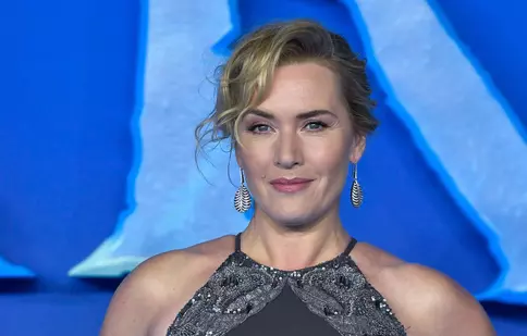 Kate Winslet, la premiera Avatar 2 într-o rochie pe care a mai purtat-o în urmă cu 7 ani. Ce ținute au mai atras atenția pe covorul albastru