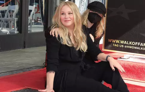 Christina Applegate, primul eveniment monden după ce s-a aflat că suferă de scleroză multiplă. Ce detaliu au observat fanii