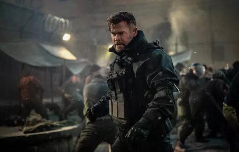 Review. Tyler Rake își pune din nou pielea la bătaie în „Extraction 2”
