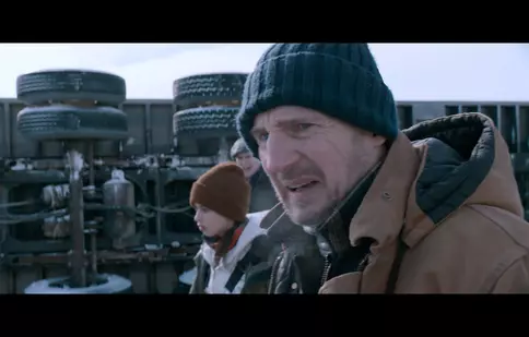 Filme la TV azi, 22 ianuarie: „Drumul terorii”, „6,9 pe scara Richter”, „Legea pământului”, „Casa Gucci”