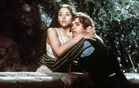 Starurile din „Romeo și Julieta” (1968) dau în judecată Paramount pentru abuz sexual. Suma uriașă de bani pe care o cer