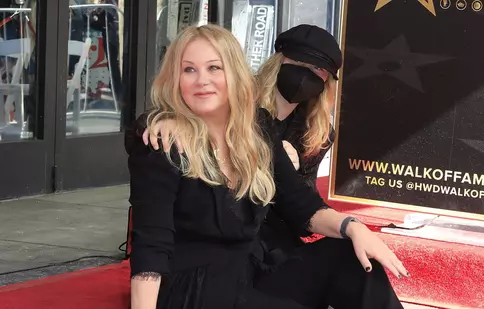Christina Applegate, ultima apariție pe covorul roșu. A fost însoțită de fiica ei, la gala SAG 2023