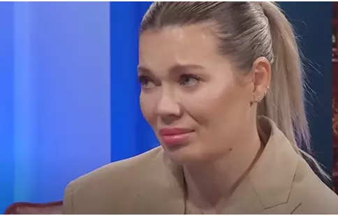 Gina Pistol, în lacrimi după ce a postat o poză cu chipul fiicei sale pe Instagram. „Regret amarnic”