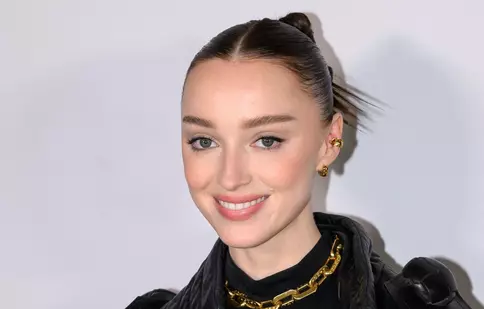 Cine este noul iubit al lui Phoebe Dynevor, actrița din Bridgerton. Au fost surprinși în ipostaze tandre